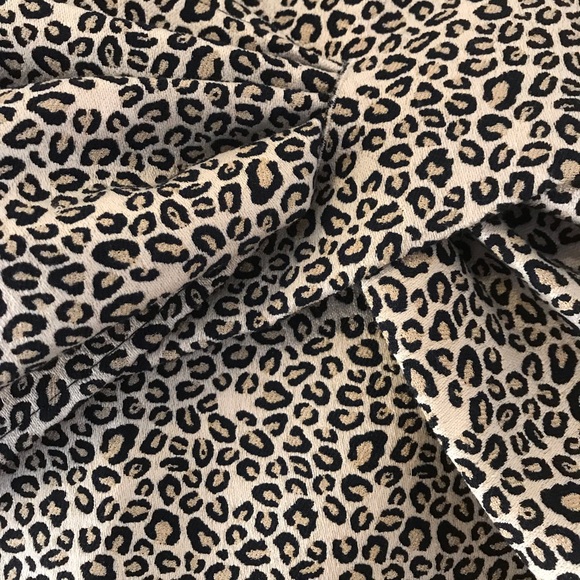 Leopard Print skirt - Picture 2 of 3